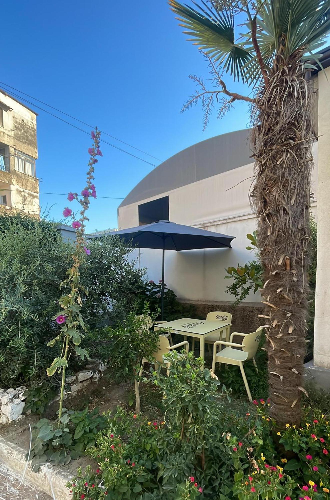 Las Palmas Guesthouse Shkodër 外观 照片
